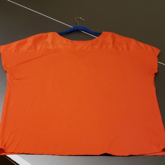 LB Orange Top - Picture 3 of 3